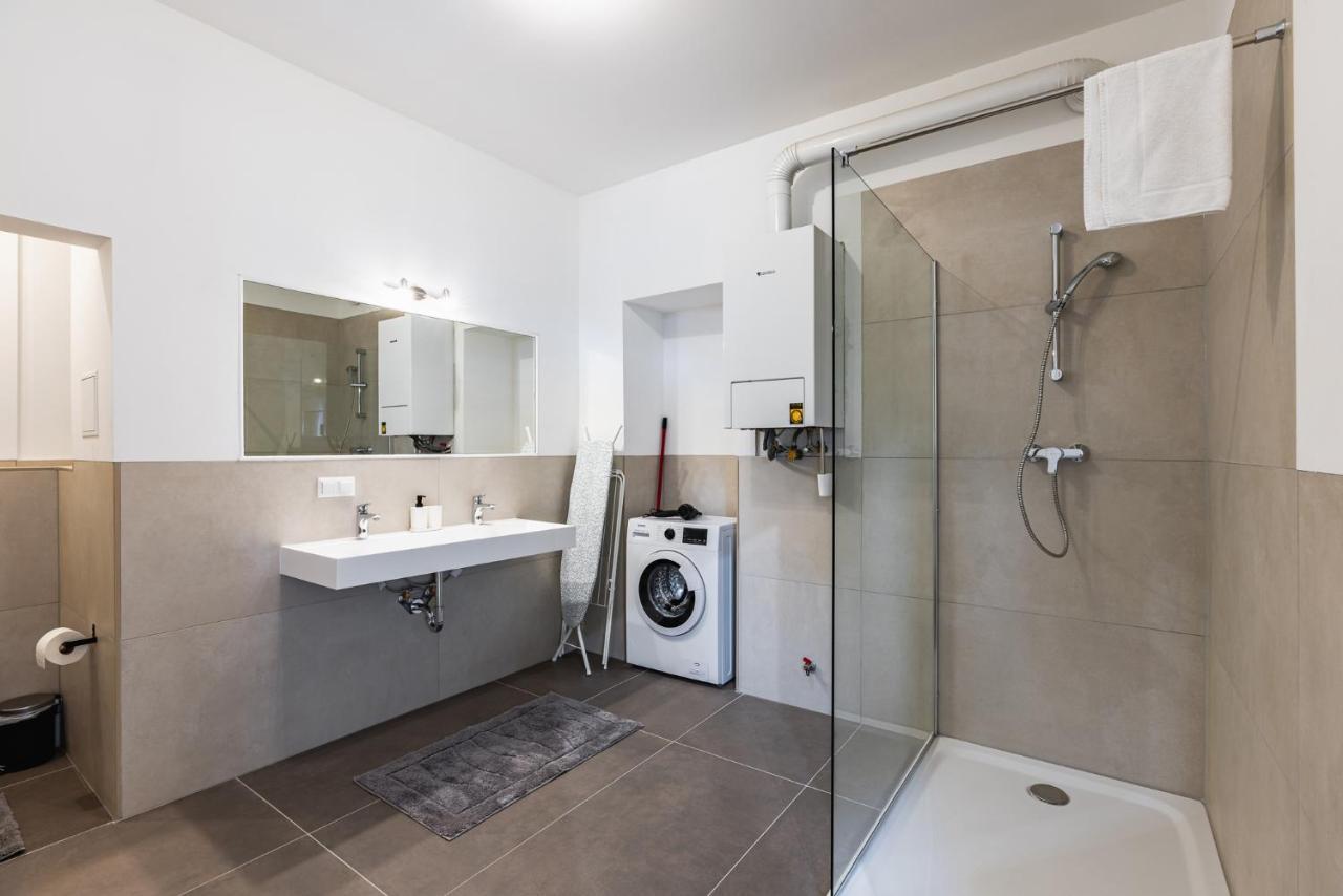 Newley Renovated Apartment Next To Hannovermarkt Виена Екстериор снимка
